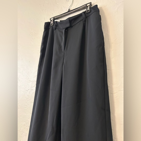 SOLD. NEW. Unused Black High Wasted Wide Leg Trousers. - Picture 2 of 7